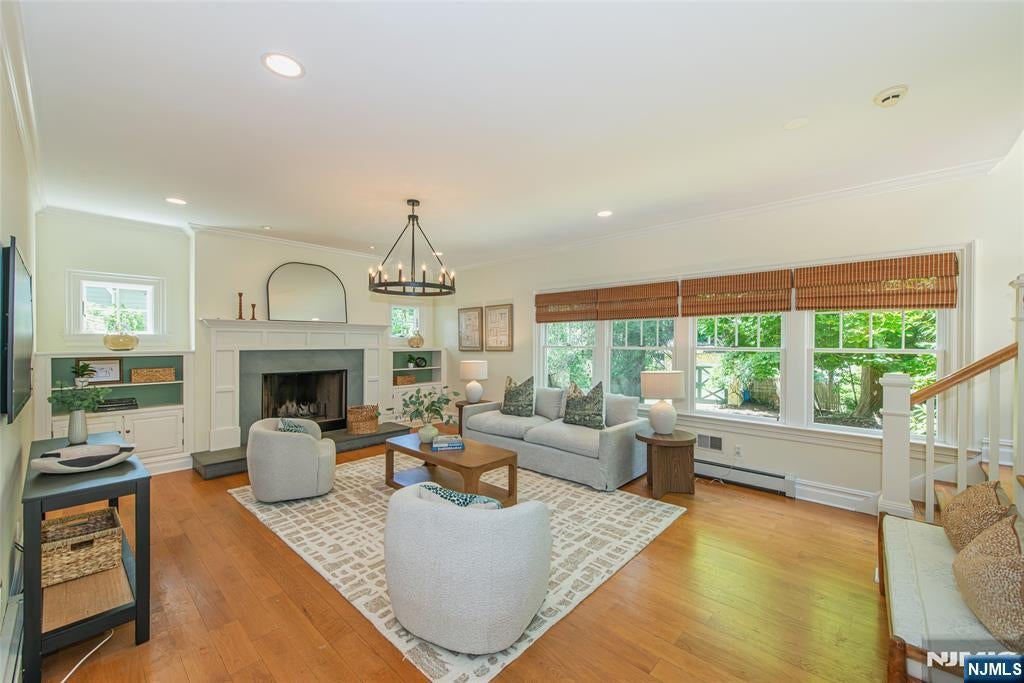 181 Sunset Avenue