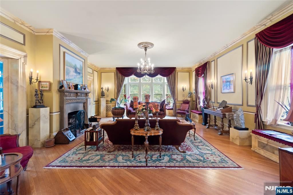 Photo of 90 Gregory Avenue, West Orange, NJ 07052 (MLS # 25043348)