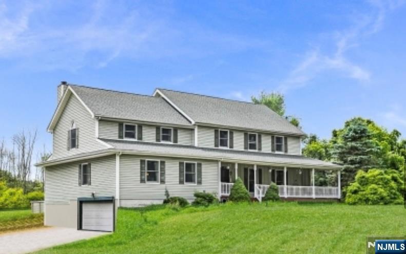 Property for Sale at 51 Kennedy Rd, Green, New Jersey - Bedrooms: 4 
Bathrooms: 4 
Rooms: 10  - $599,900