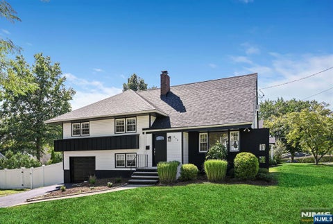 Photo of 858 Barbara Drive, Teaneck, NJ 07666 (MLS # 26032863)