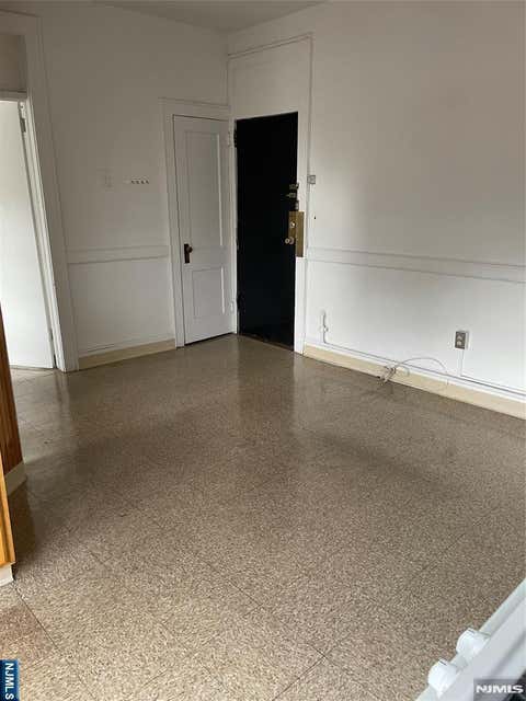 Photo of 430 Lexington Ave #9, Clifton, NJ 07011 (MLS # 26011644)