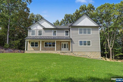 Photo of 119 Stag Hill RD, Mahwah, NJ 07430 (MLS # 26036478)