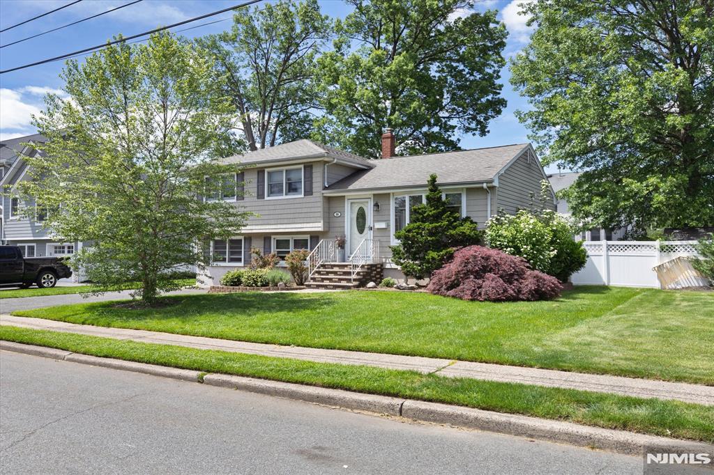 Property for Sale at 90 Kuhn Drive, Saddle Brook, New Jersey - Bedrooms: 3 
Bathrooms: 2 
Rooms: 7  - $639,900