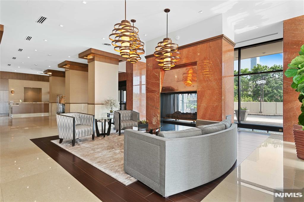 200 Old Palisade Road 21-J