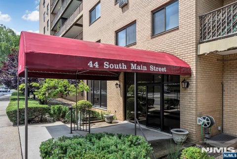 Photo of 44 S Main Street #6J, Lodi, NJ 07644 (MLS # 26038650)