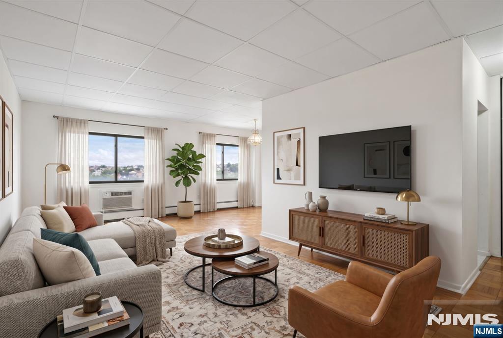 44 S Main Street 6J