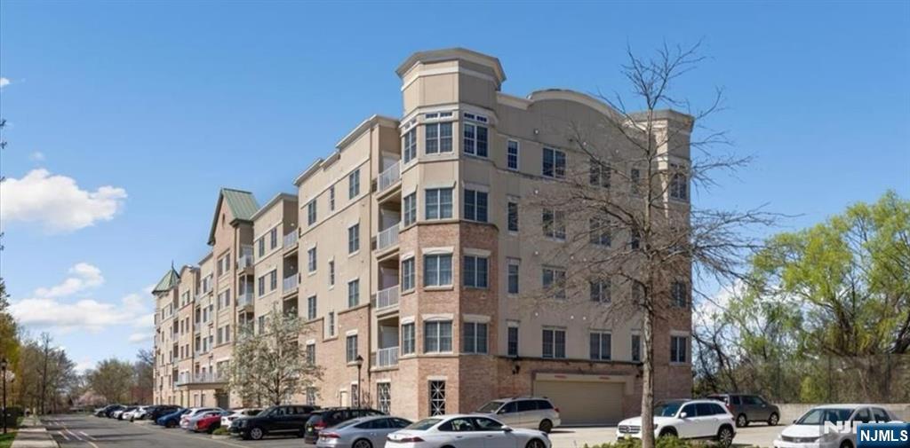 3109 Windsor Park Court 109-C