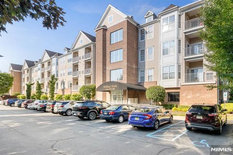 134 Cory Lane 134 Elmwood Park NJ 07407