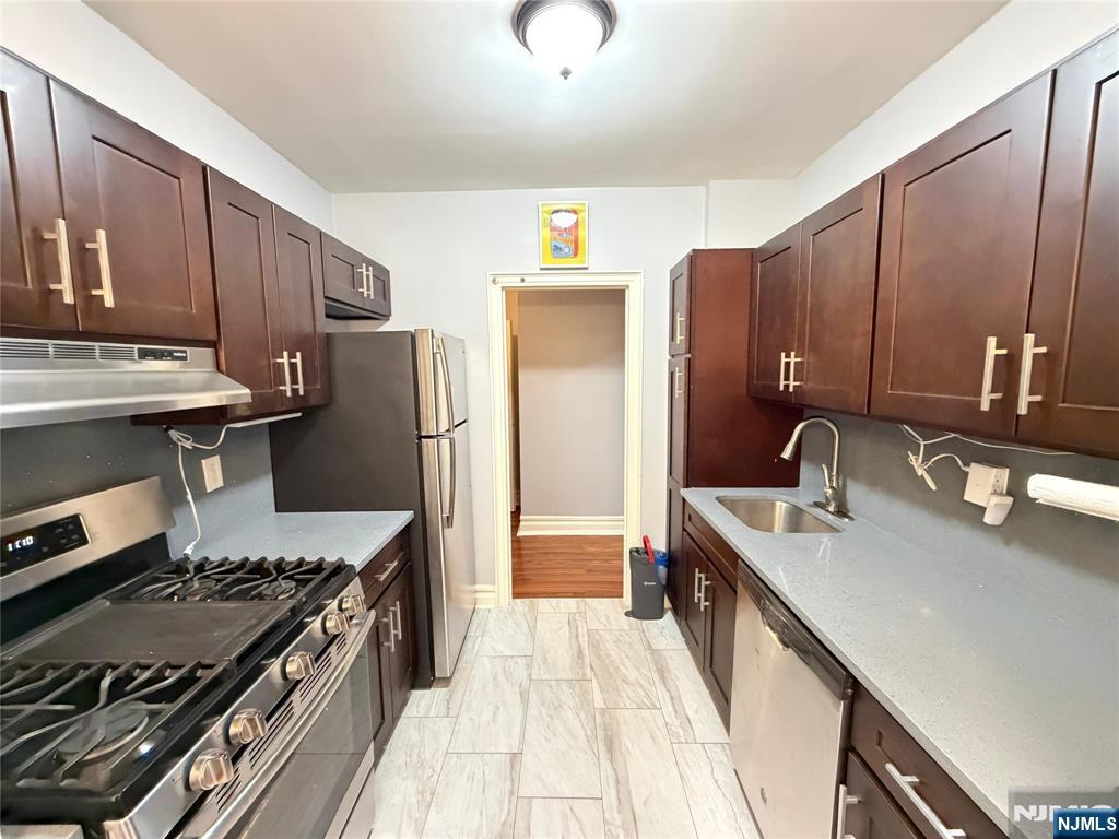 100 Palisade Avenue A22