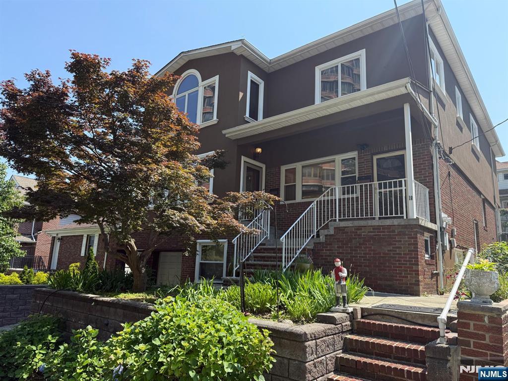 Rental Property at 18 Lafayette Ave, Cliffside Park, New Jersey - Bedrooms: 2 
Bathrooms: 1 
Rooms: 5  - $3,000 MO.