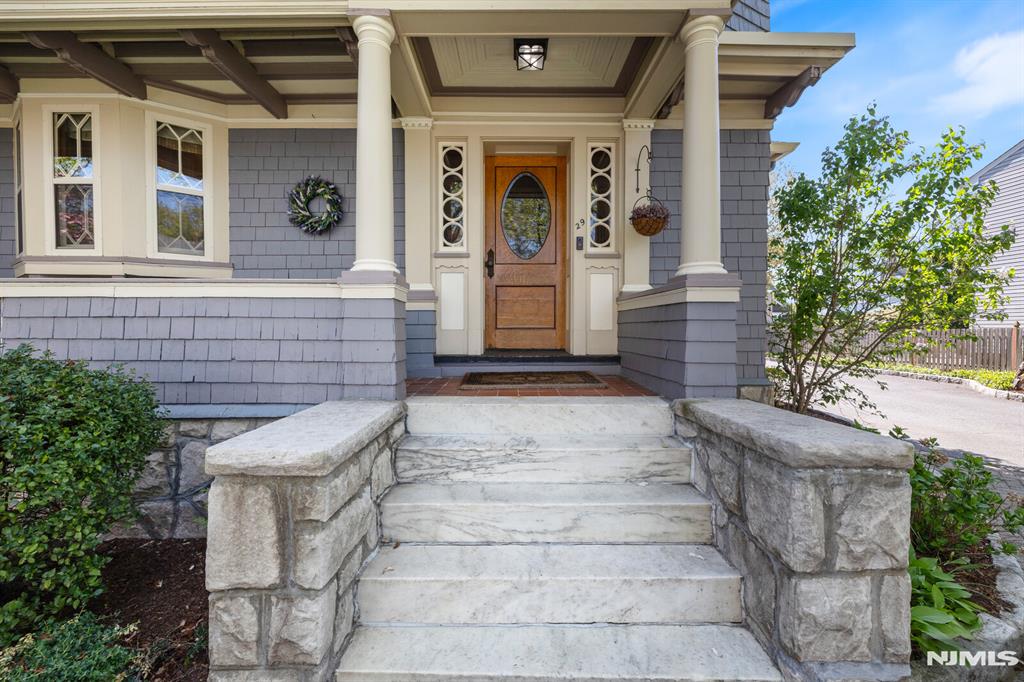 29 Raymond Avenue