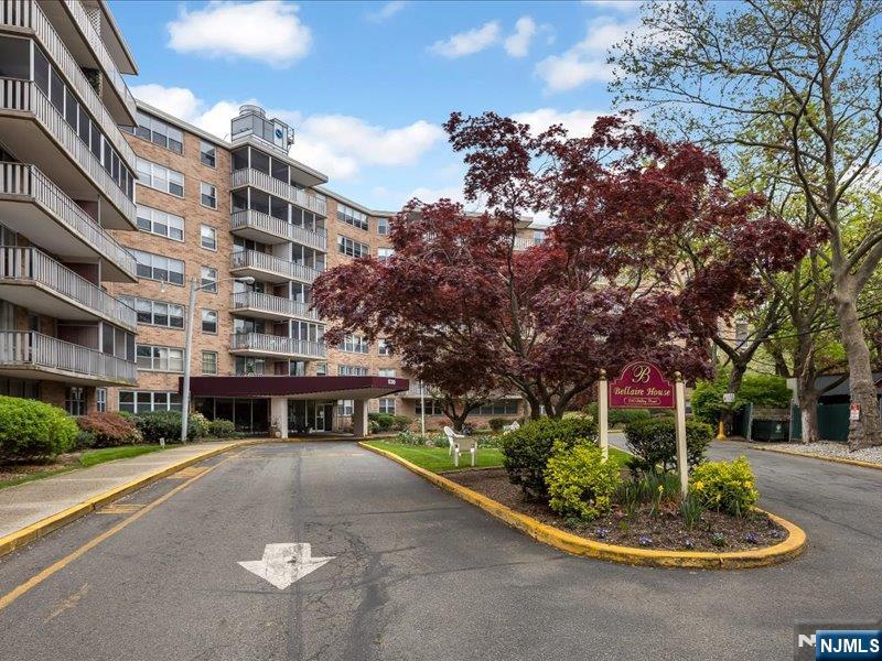 530 Valley 3G, Montclair, New Jersey - 2 Bedrooms  
2 Bathrooms - 