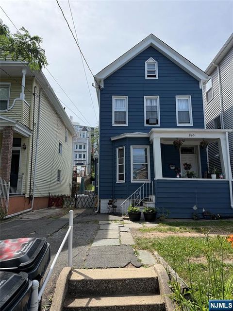Photo of 386 Summer AVE, Newark, NJ 07104 (MLS # 26020791)