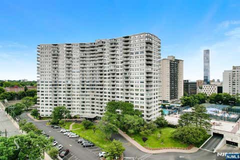 Photo of 2100 Linwood AVE #21P, Fort Lee, NJ 07024 (MLS # 26019265)