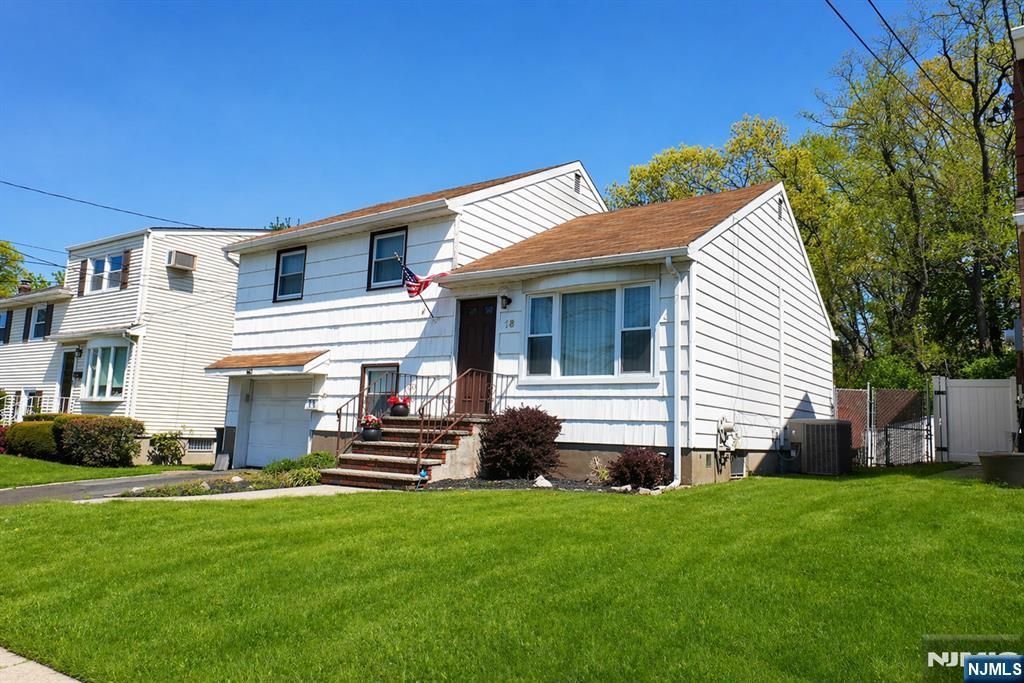 Photo of 16 Morse Place, Belleville, NJ 07109 (MLS # 26014591)