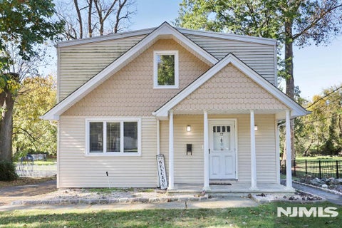 Photo of 72 Grant Avenue, Cresskill, NJ 07626 (MLS # 26040046)