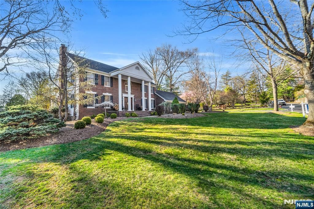 Photo of 7 Jean Court, Old Tappan, NJ 07675 (MLS # 26010003)
