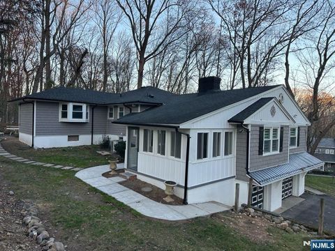28 Overlook Road Saddle River NJ 07458