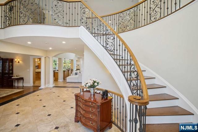 8 Willow Drive