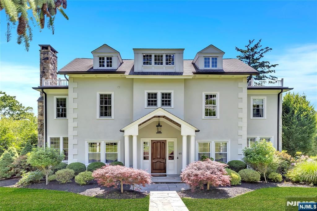 Photo of 65 S Mountain Avenue, Montclair, NJ 07042 (MLS # 25040566)