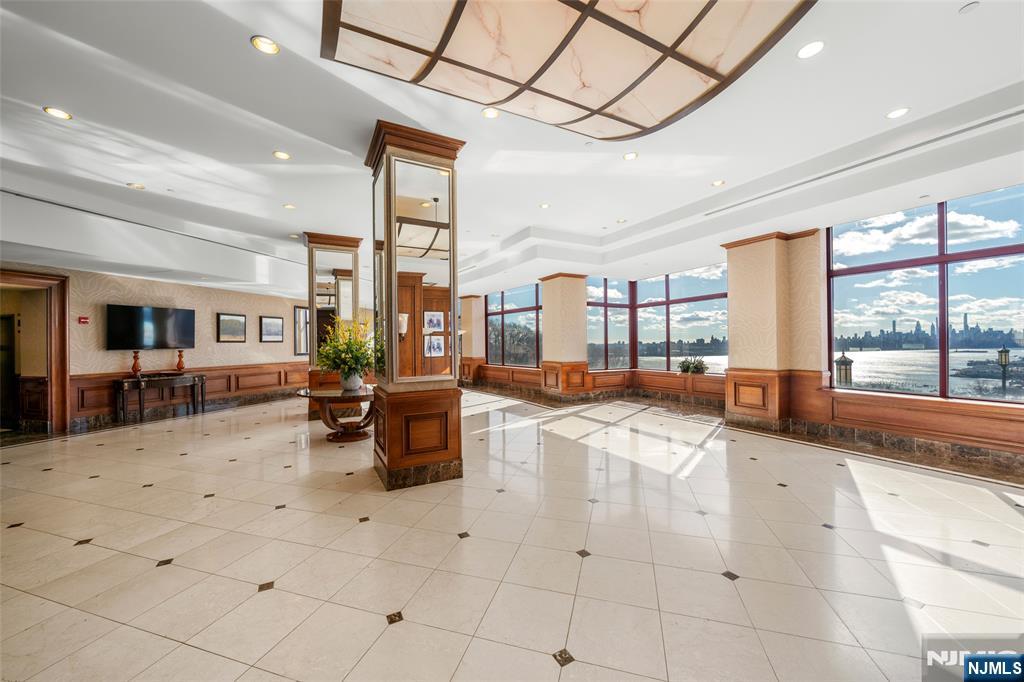 100 Old Palisade Road 803