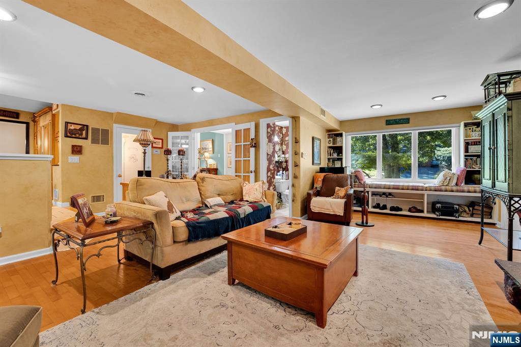 11 Dogwood Court