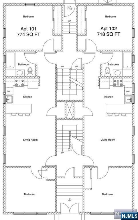 Main image without alt text