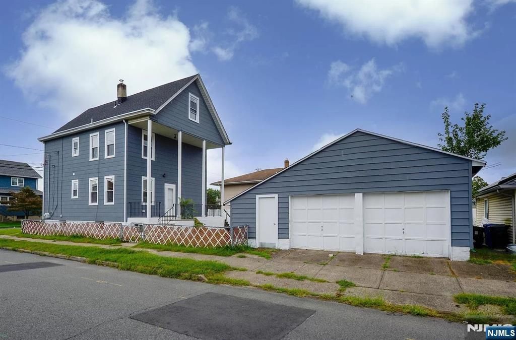 Photo of 802 Chester St, Fair Lawn, NJ 07410 (MLS # 26000938)