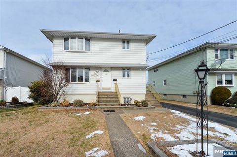 Photo of 483 Hobson Ave, Saddle Brook, NJ 07663 (MLS # 26000417)