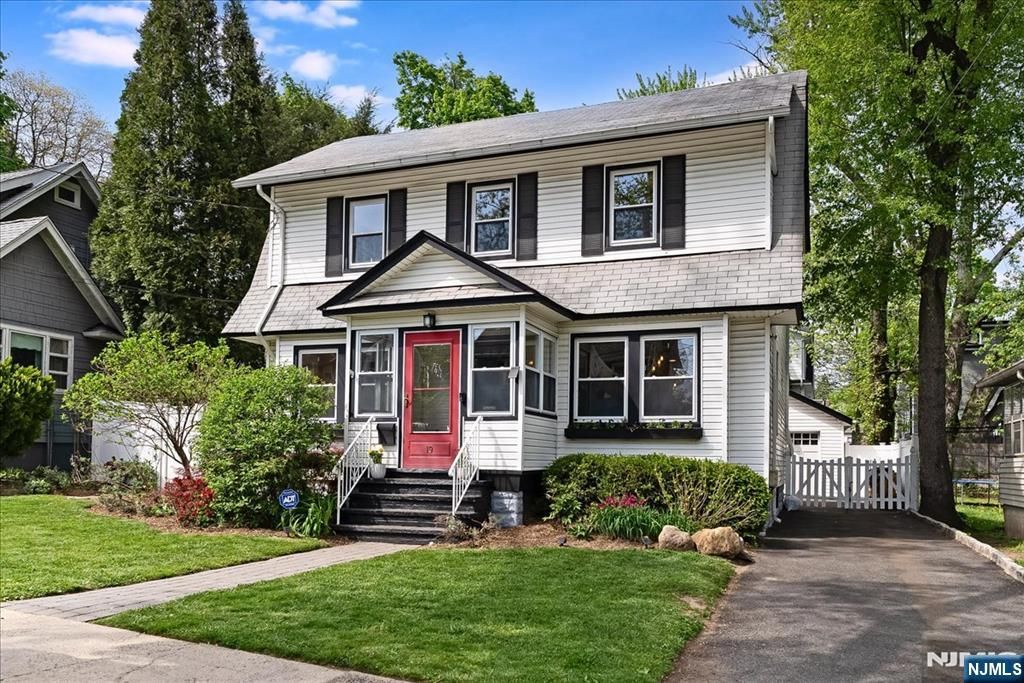 Photo of 19 Willowmere Avenue, Montclair, NJ 07042 (MLS # 26014714)