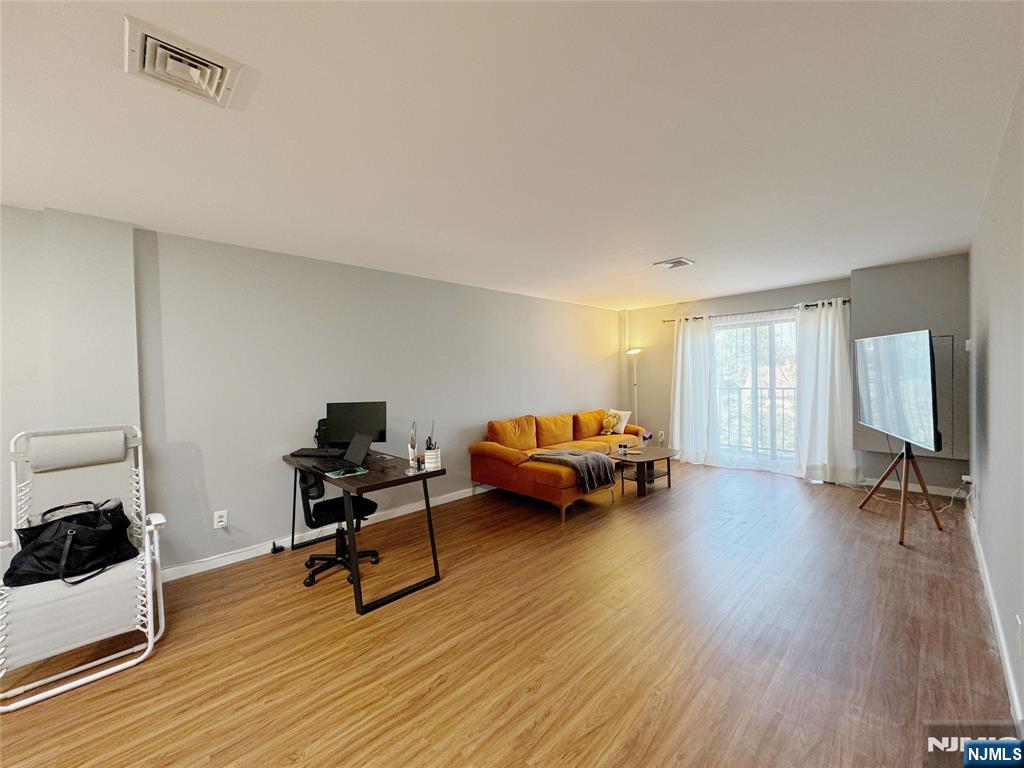 99 Teaneck Road 305