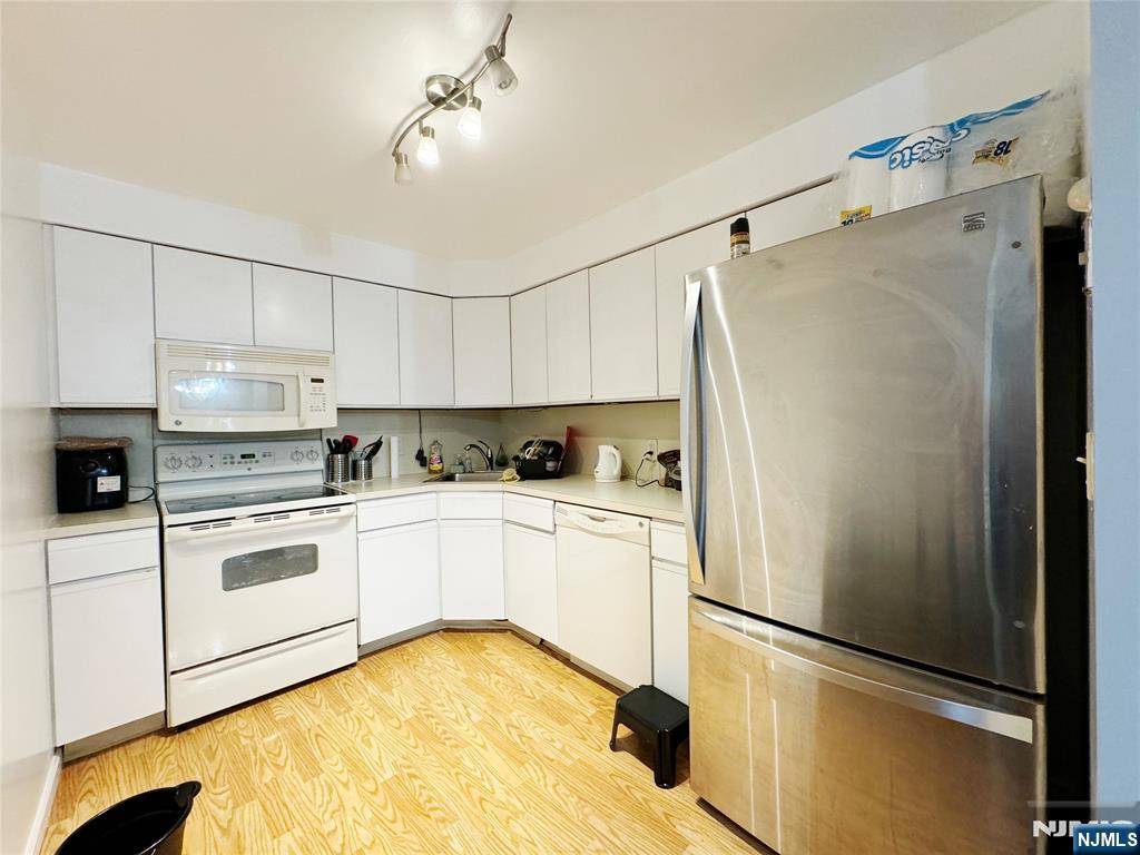 99 Teaneck Road 305