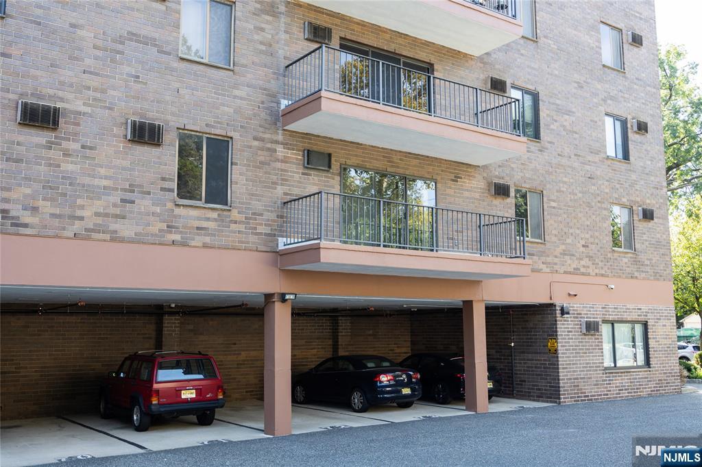 140 Euclid Avenue 1H