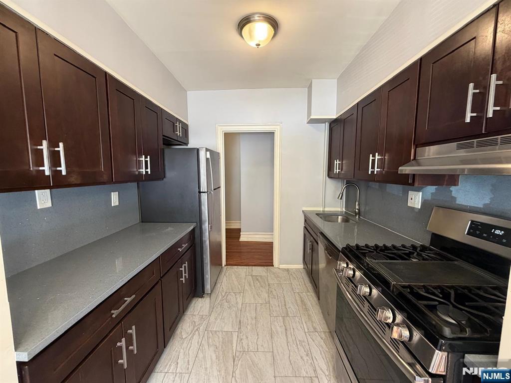 100 Palisade Avenue A12