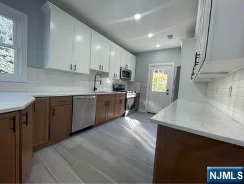 MLS: 24050672