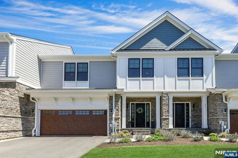 111 Woodmont Circle River Vale NJ 07675