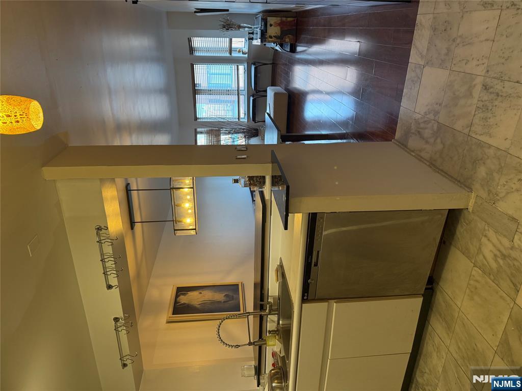 402 Williams Court U402