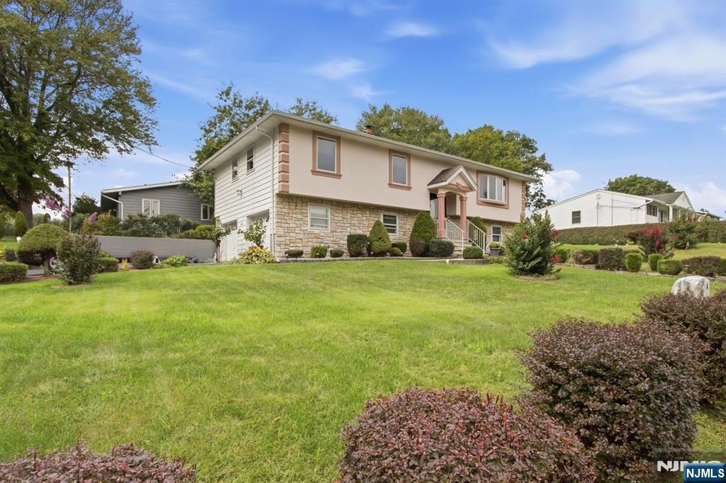 14 Leonard Road