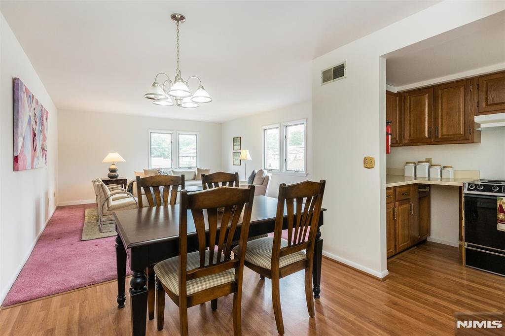 176 Chestnut Street 203