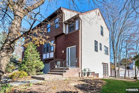 37 1-2 SMITH Street Waldwick NJ 07463