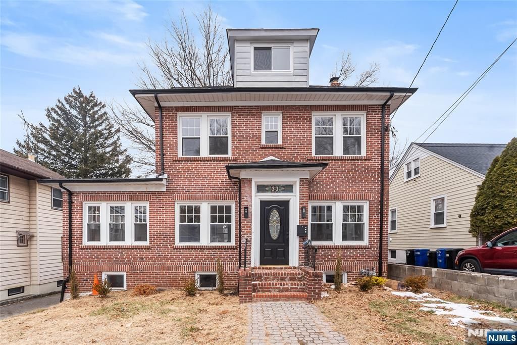 Photo of 33 Robertson Road, West Orange, NJ 07052 (MLS # 26000888)