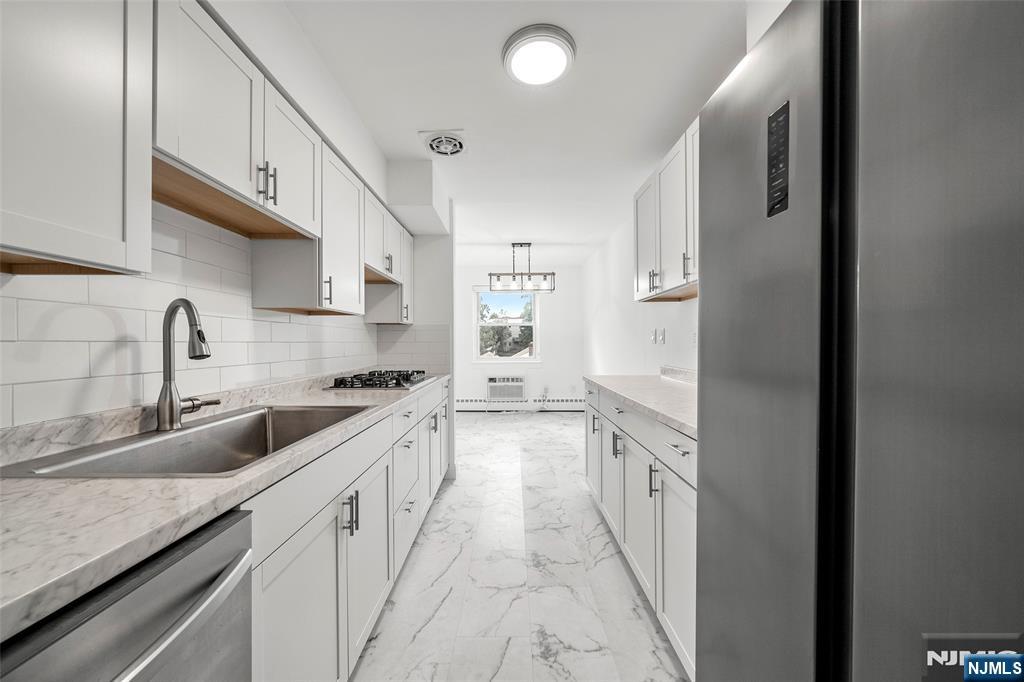 2200 Center Avenue D1