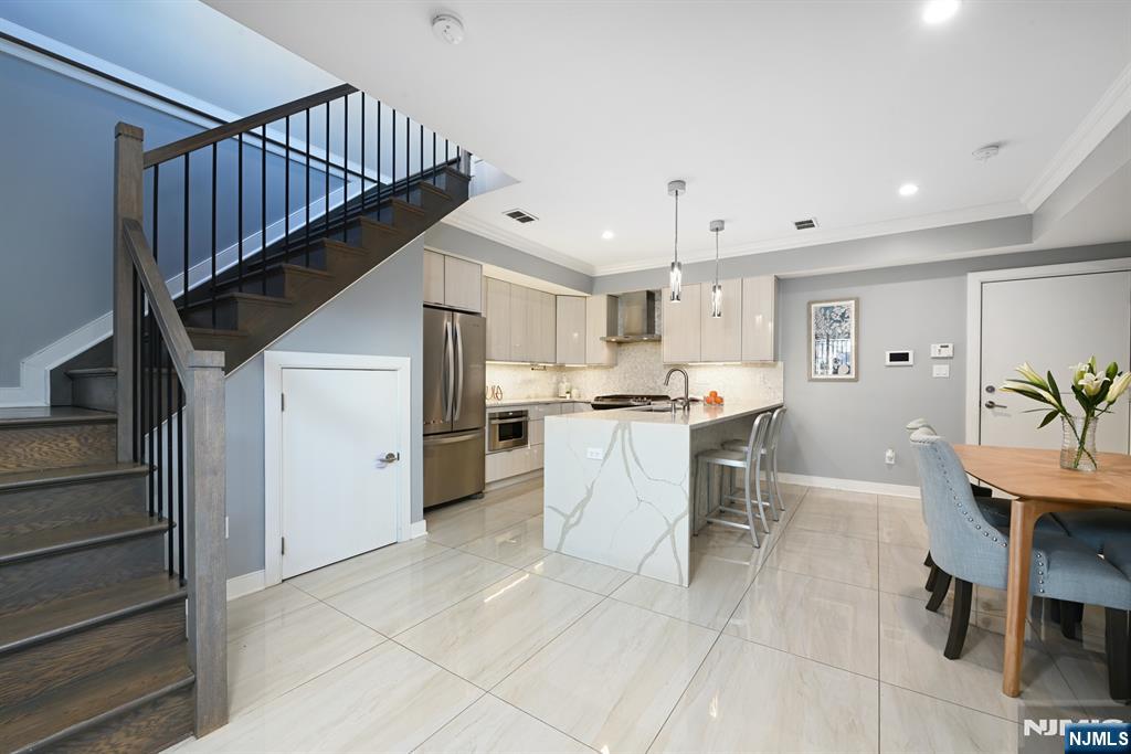 118 Irving Street 1, Jersey City, New Jersey - 2 Bedrooms  
3 Bathrooms - 