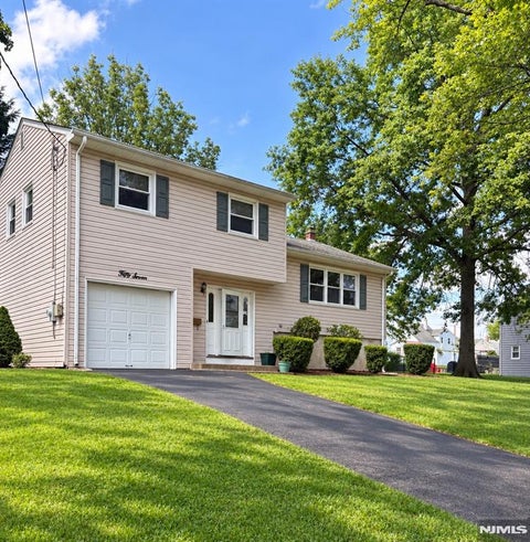Photo of 57 Francine AVE, West Caldwell, NJ 07006 (MLS # 26034668)