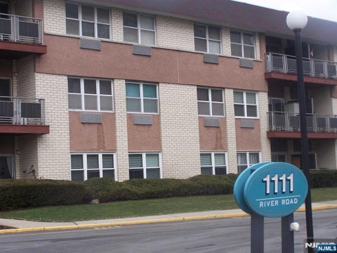 Photo of 1111 River #D12, Edgewater, NJ 07020 (MLS # 26036380)