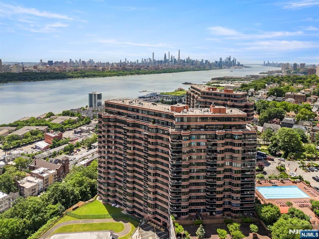 100 Carlyle Drive 12K-S