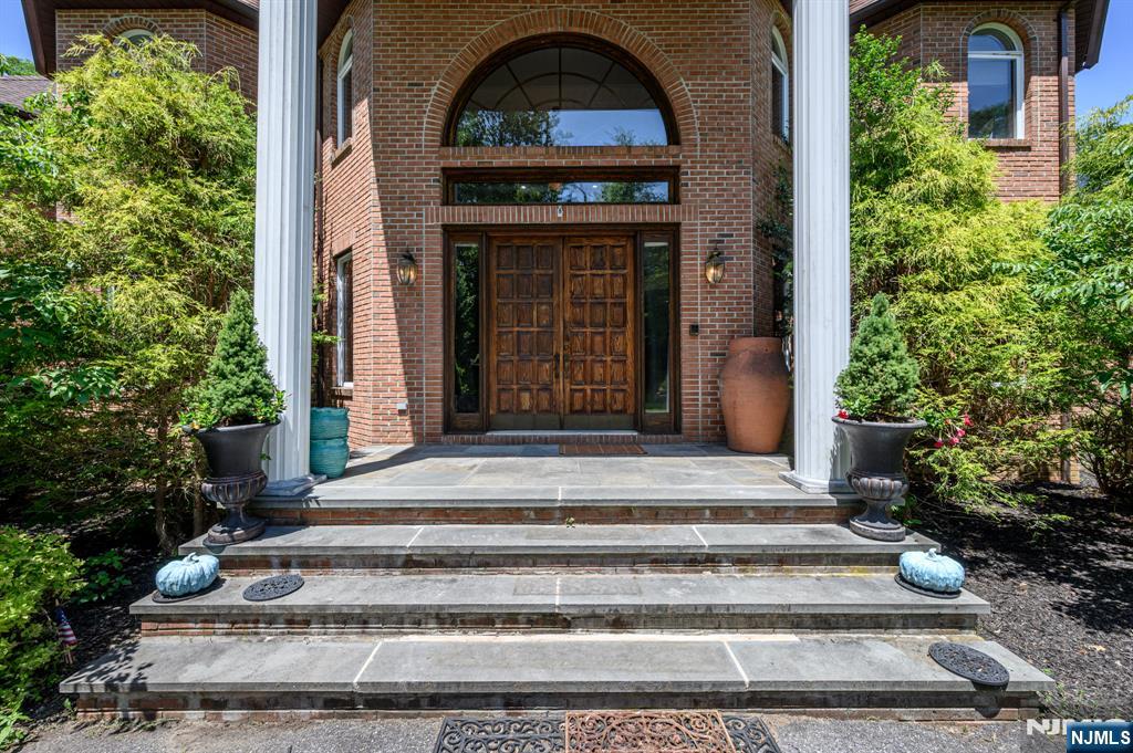 27 Mountainview Drive