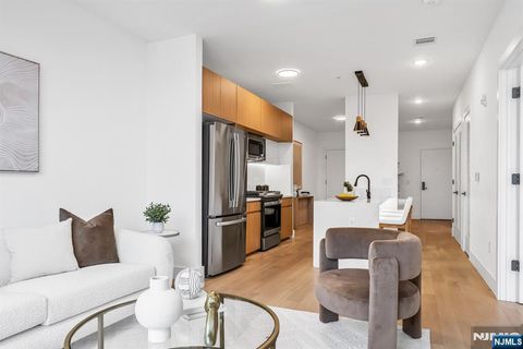 649 38th Street 507 Union City NJ 07087