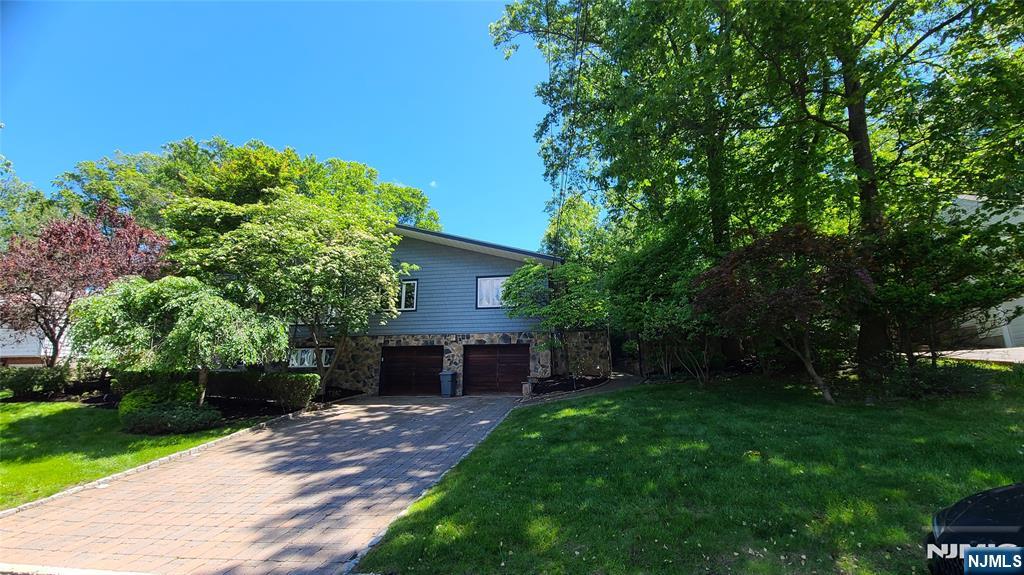 559 Nordhoff Drive