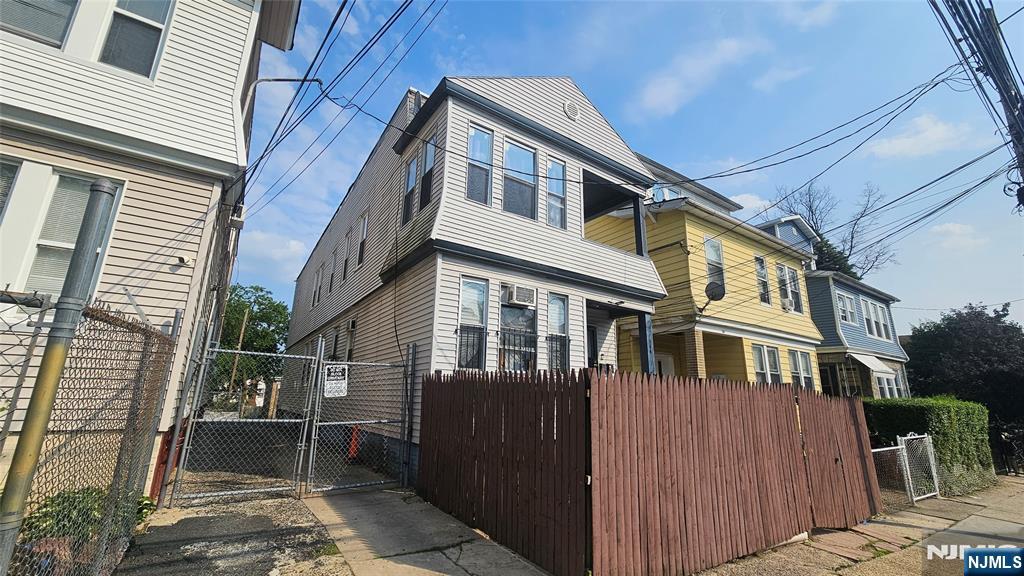 144 Alexander Street, Newark, New Jersey - 6 Bedrooms  
2 Bathrooms  
12 Rooms - 